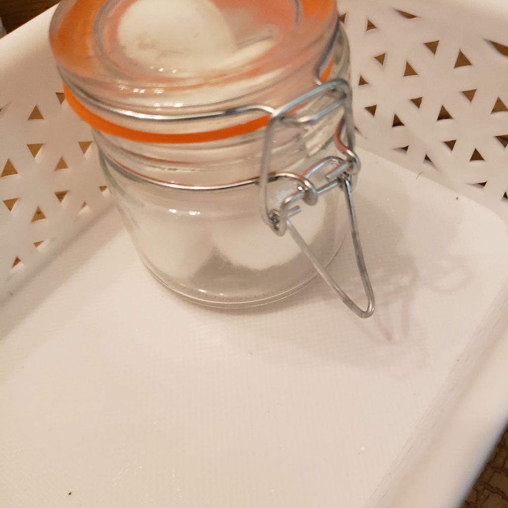 Make-up Remover Tool Glass Holder